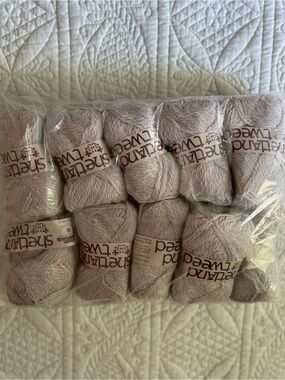 Brunswick Yarns Vintage Shetland Tweed 100% Wool 50 Grams / 1.75Oz Yarn Lot 10ct